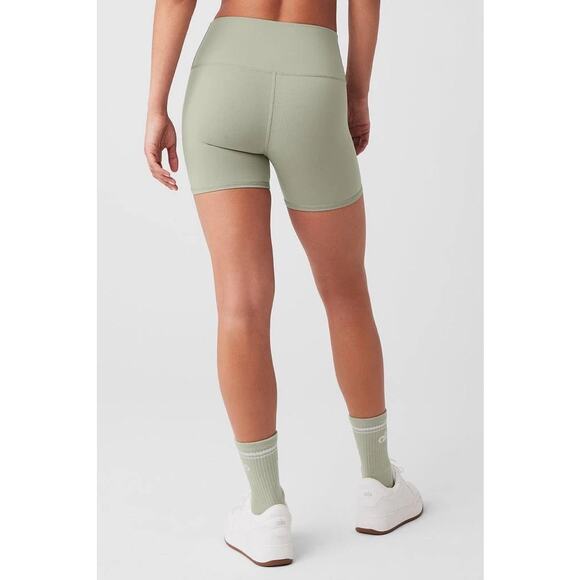 Alo Yoga Airbrush 5” Sage Green High Waist Biker Athletic Workout Shorts S - Picture 3 of 9